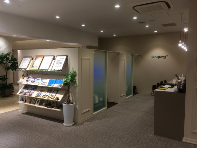 ハナユメウエディングデスクの内観