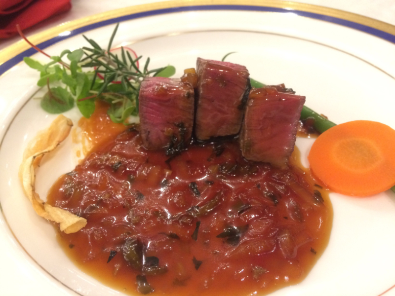 ブライダルフェアの肉料理